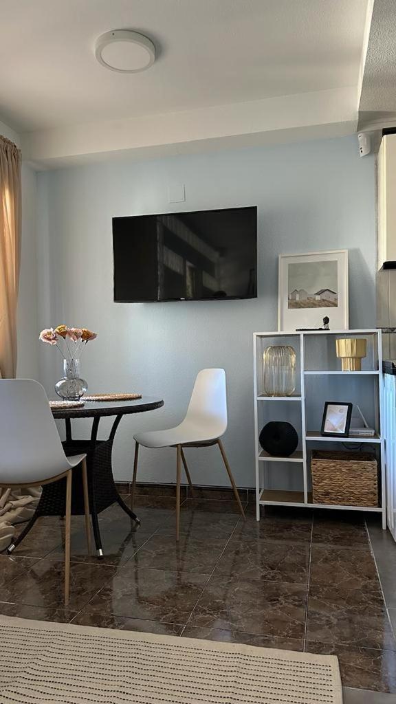 Playa De Los Naufragos Cozy Apartment With Pool Torrevieja Zewnętrze zdjęcie