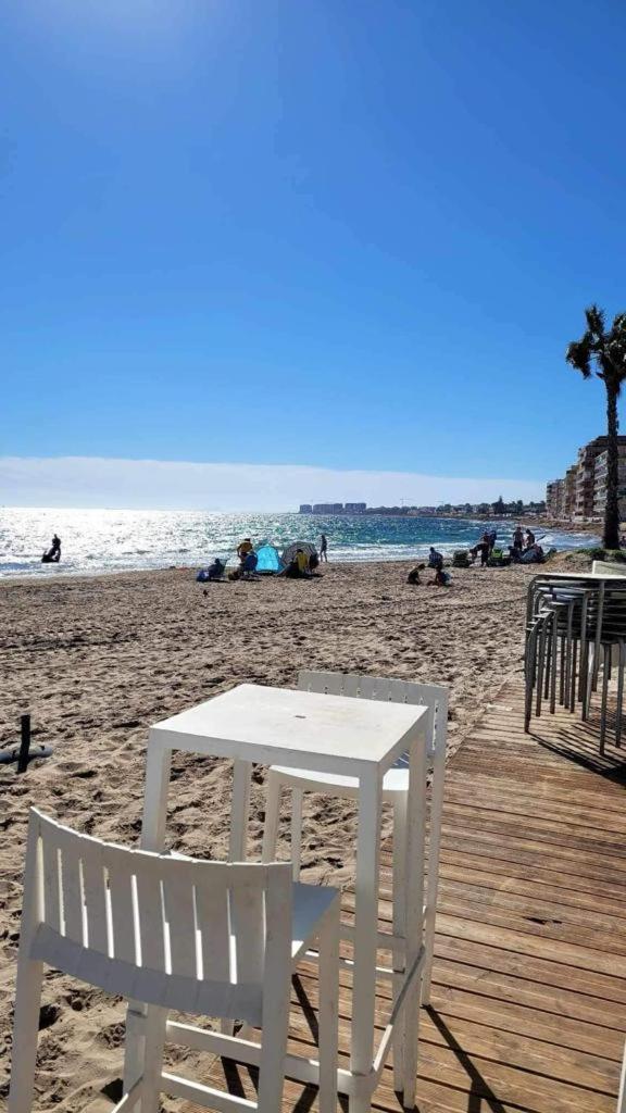 Playa De Los Naufragos Cozy Apartment With Pool Torrevieja Zewnętrze zdjęcie