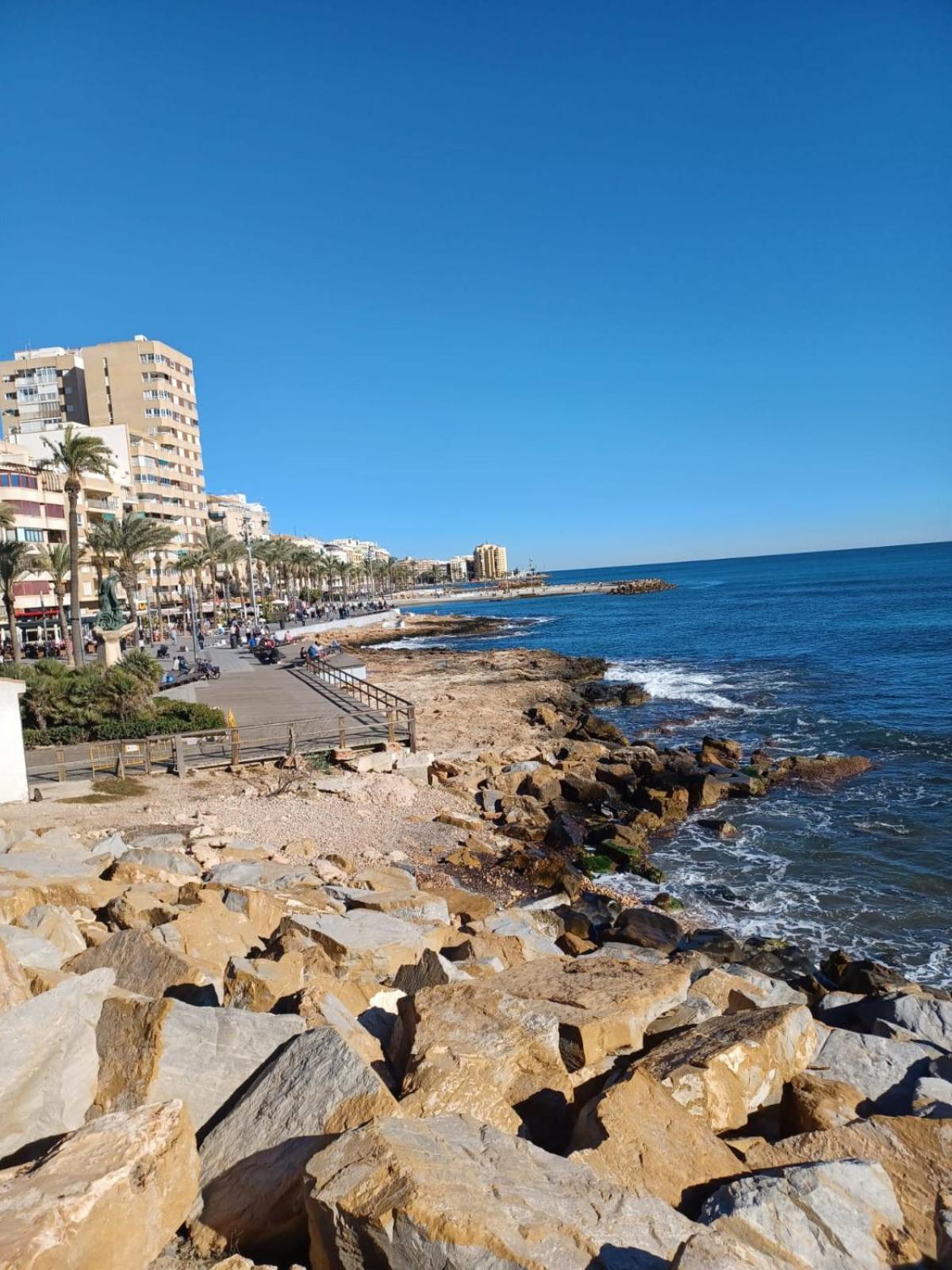 Playa De Los Naufragos Cozy Apartment With Pool Torrevieja Zewnętrze zdjęcie